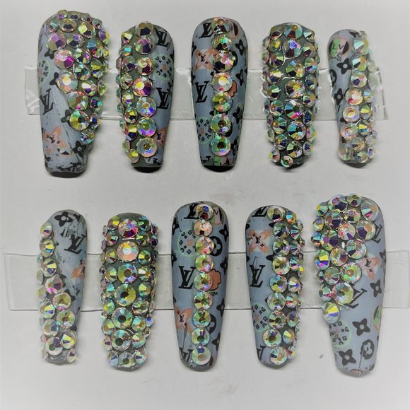 Press-On Nails - Picture 1 of 1